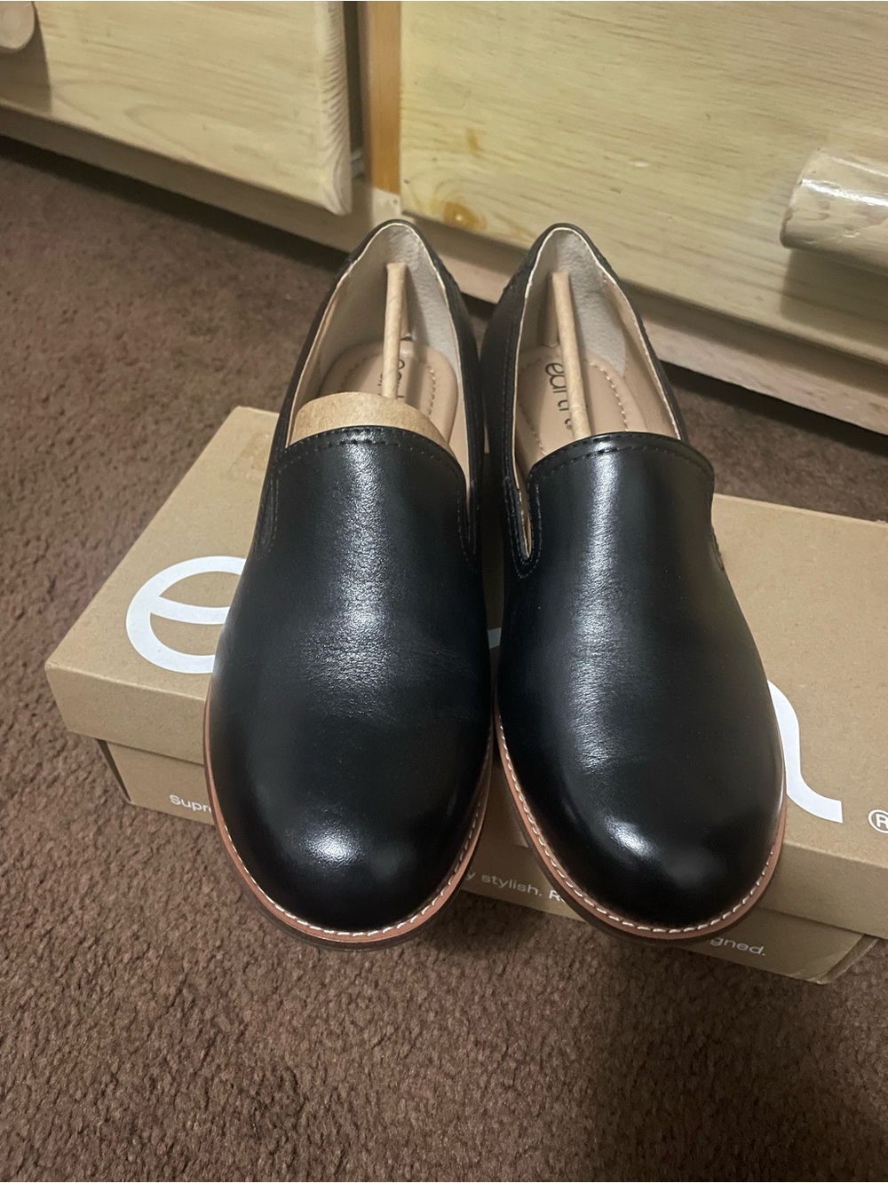 Earth Black Pebble Leather Slip-On Loafer Size 9 1/2 W